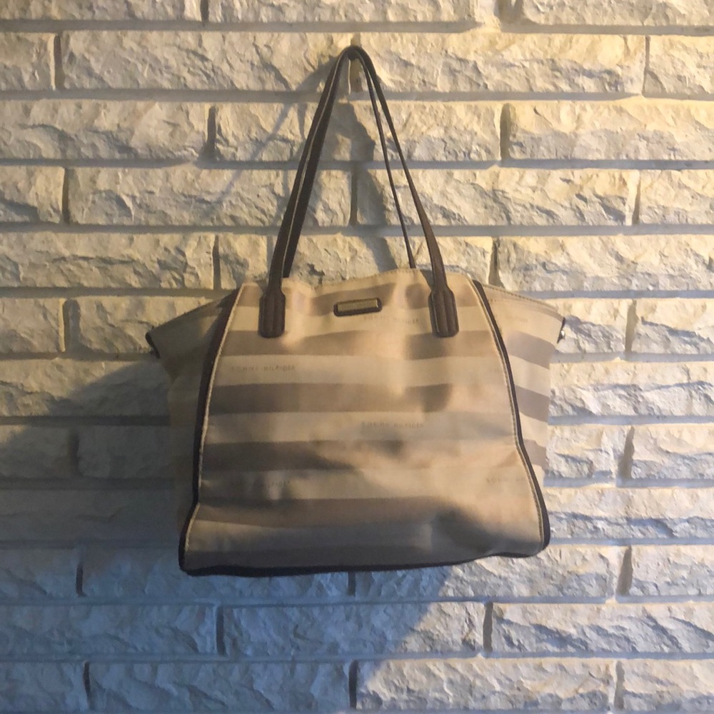 Tommy Hilfiger purse